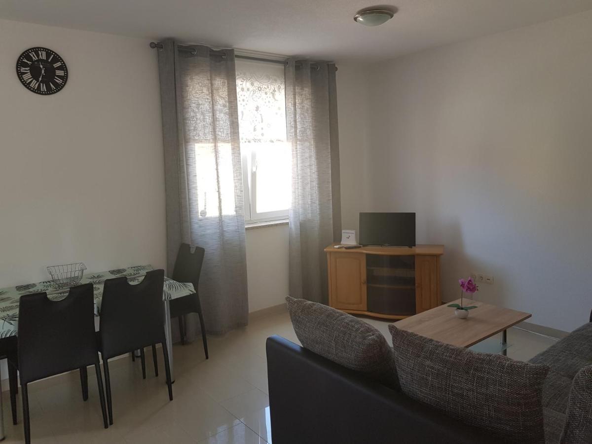 Apartmani Vrdoljak Malinska Zewnętrze zdjęcie
