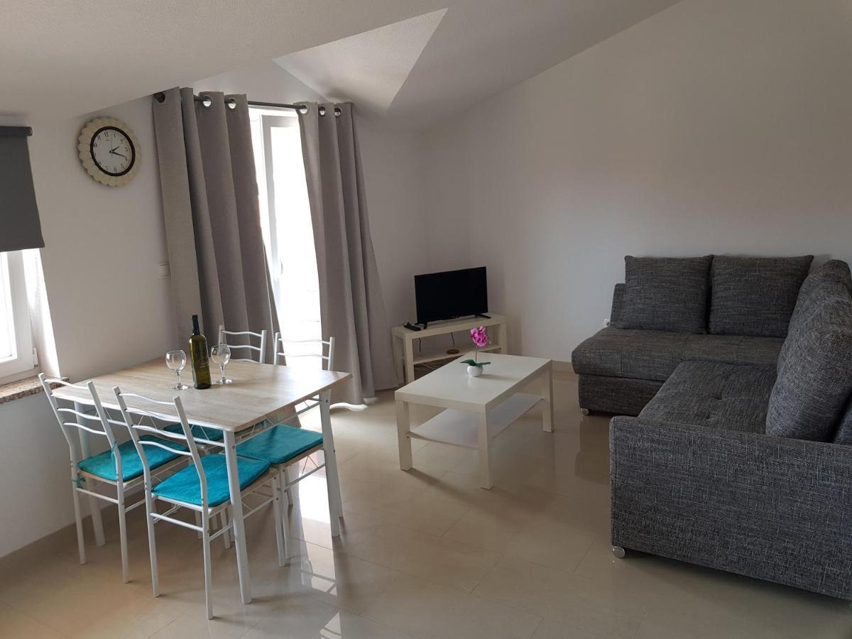 Apartmani Vrdoljak Malinska Zewnętrze zdjęcie